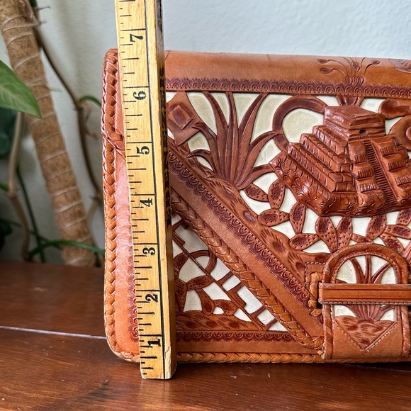 Vintage tooled leather clutch Mexican Mexico brown western boho purse - Picture 3 of 16